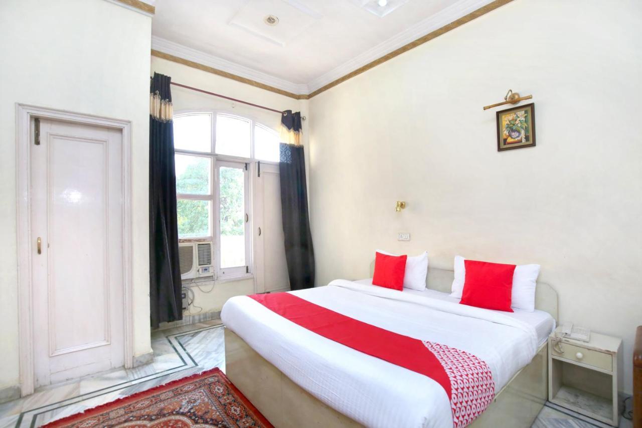 Oyo 24073 Hotel Hari Darshan Амритсар Экстерьер фото