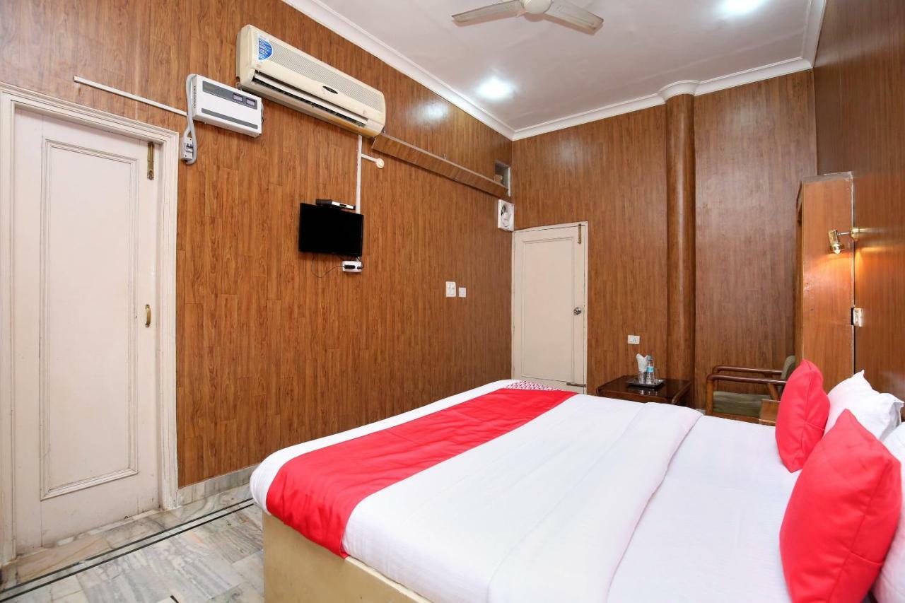Oyo 24073 Hotel Hari Darshan Амритсар Экстерьер фото