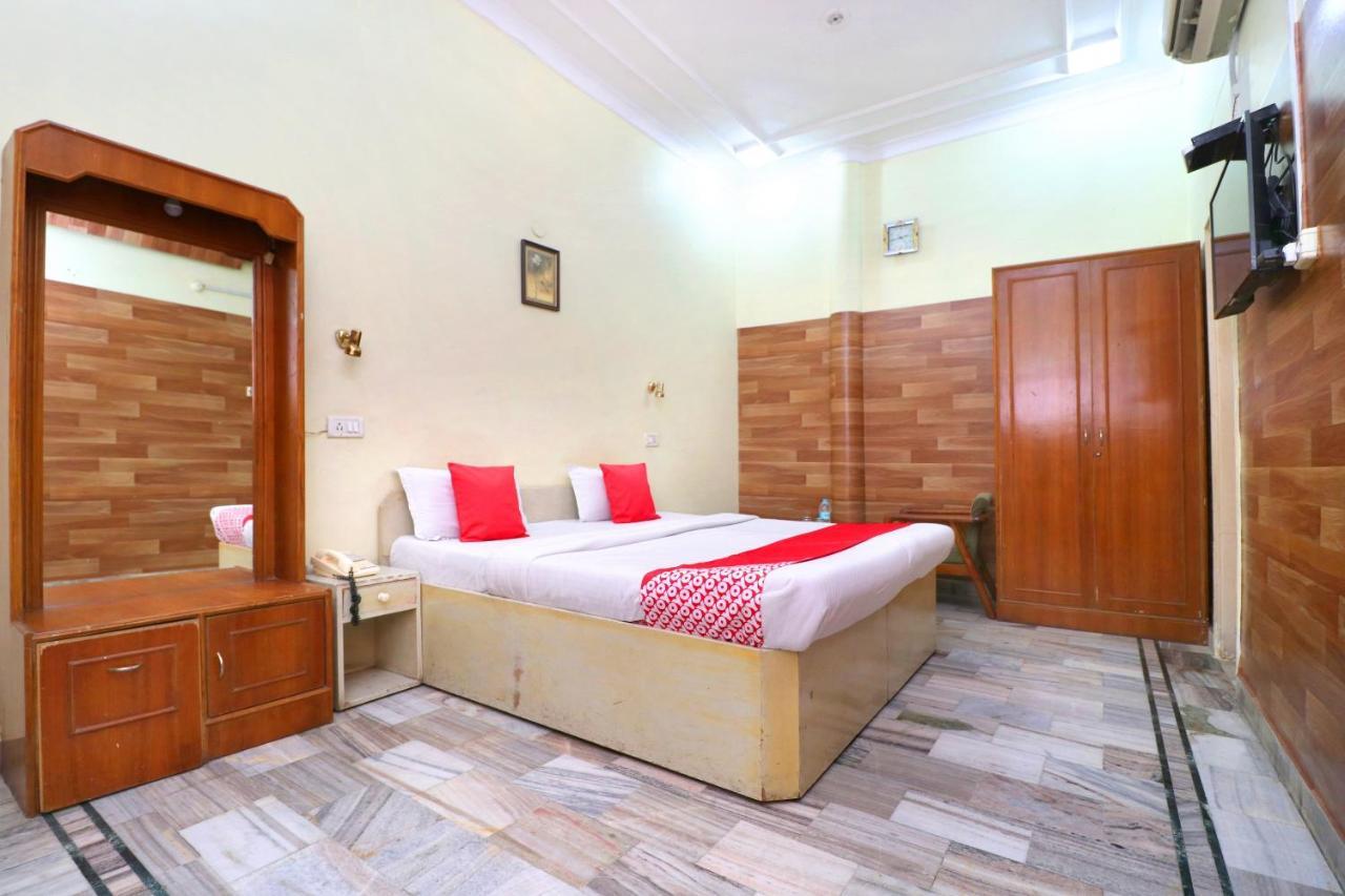 Oyo 24073 Hotel Hari Darshan Амритсар Экстерьер фото